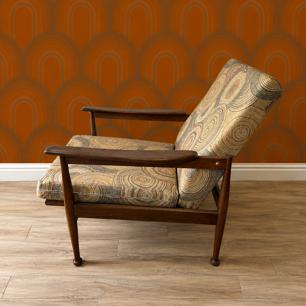Guy Rodger’s designed ‘Manhattan’ reclining chairs