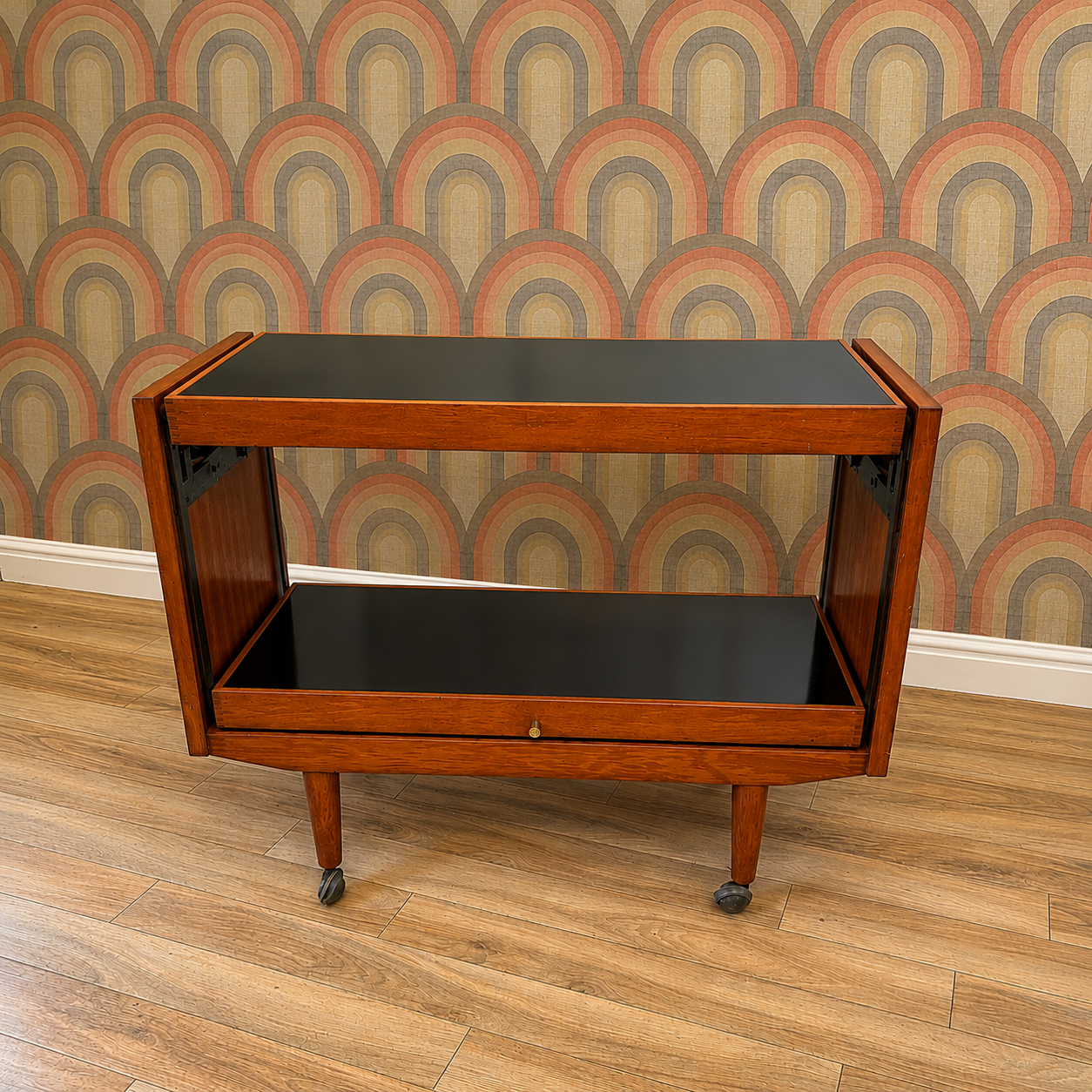 Metamorphic Trolley