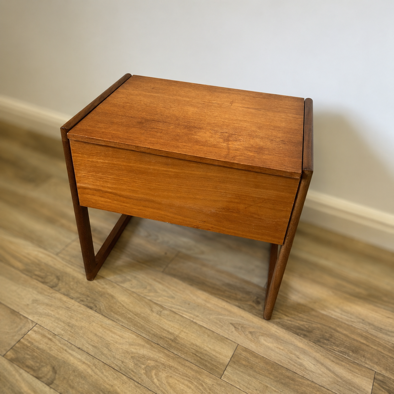 Mid Century Vintage Sewing Box